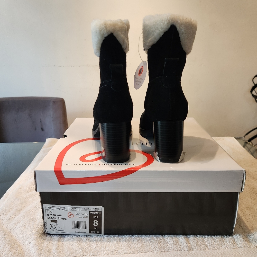 Black Suede Boots with Cream Fur Trim - Picture 4 of 4